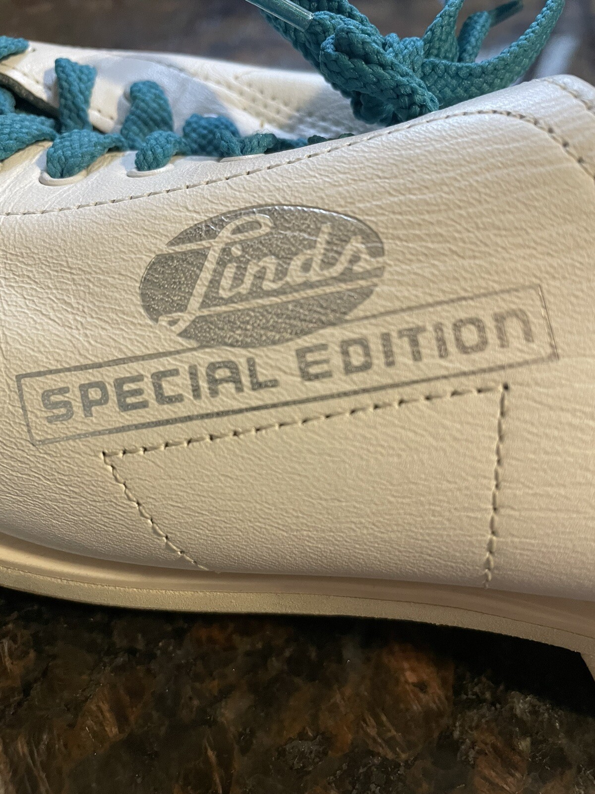 Linds Limted Edition Womens Bowling Shoes Pink Blue Left Handed USA