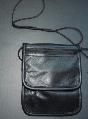 Brookstone Black Compartmental Travel Bag With Crossbody Strap 7'' x 5.5