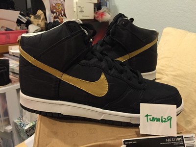 black and gold nike dunks