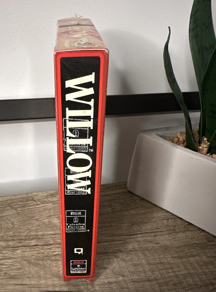 Willow VHS 1988 NEW Sealed RCA/Columbia First Print LucasFilm Val Kilmer Fantasy - Image 3 of 4