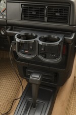 Portavasos Volvo 240 (No se necesitan herramientas)