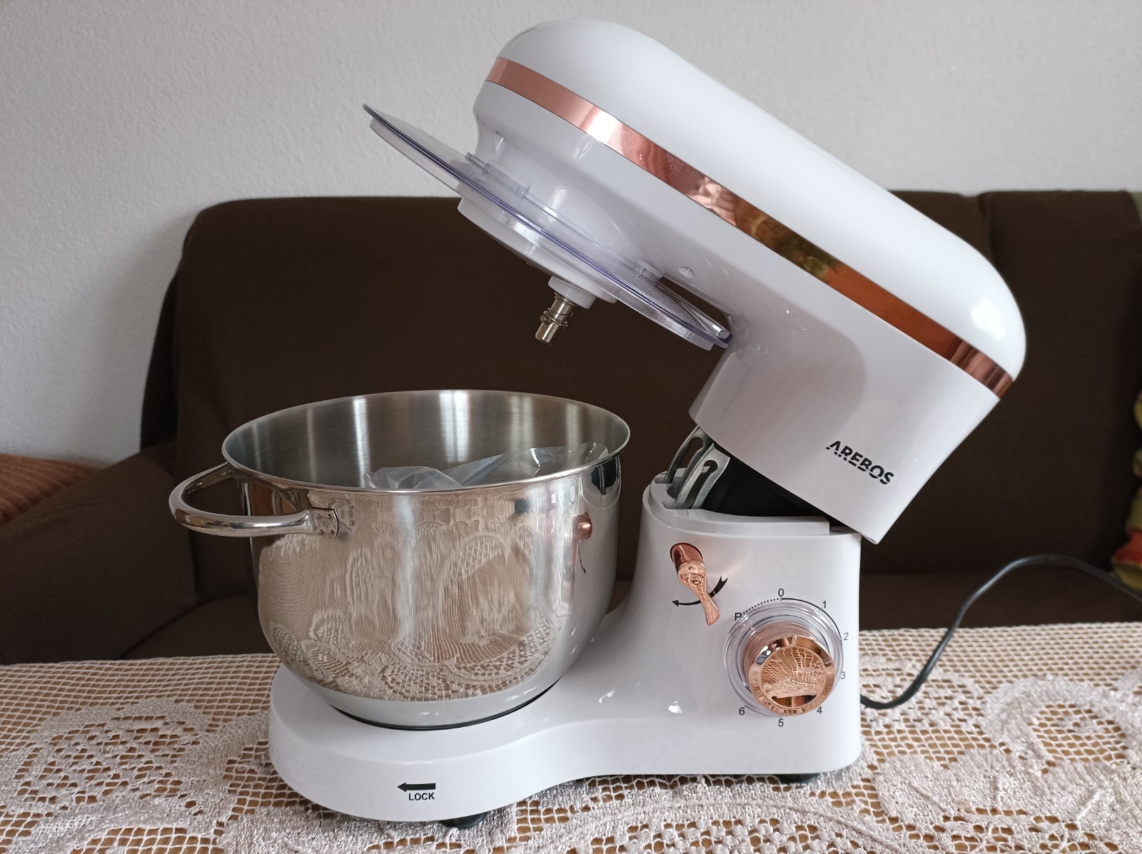 Arebos Küchenmaschine weiß 1500 W mit Zubehör - neuwertig