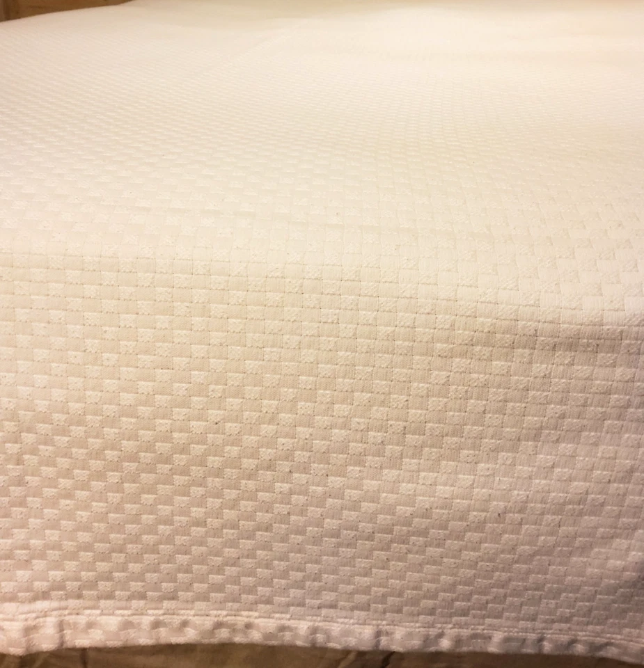 Fieldcrest Bedspread / Throw  White Pima Cotton 84 x 99 Inches - Image 2 of 4