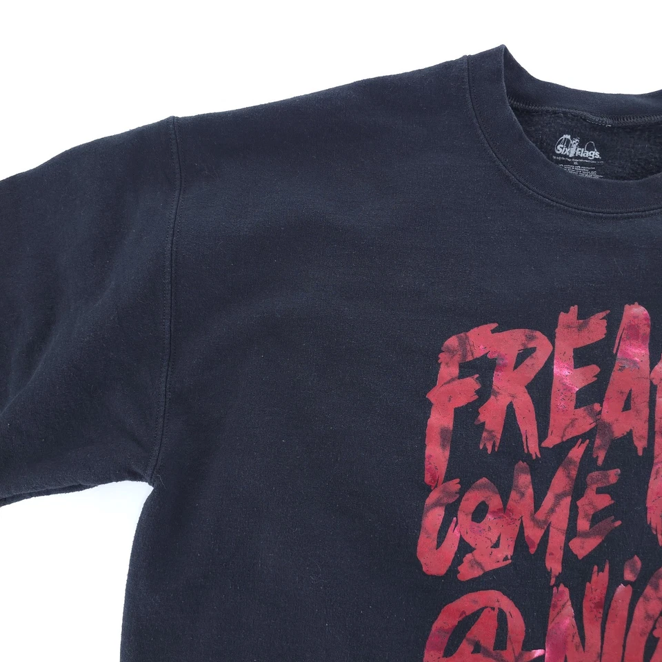 Sudadera Frightfest Six Flags XL Freaks Come Out At Night Negra Halloween Foto 4 de 4