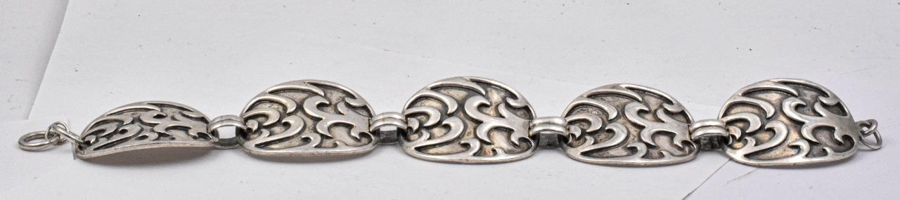 Authentic Signed Sterling Silver SIPADA Oval embo… - image 5