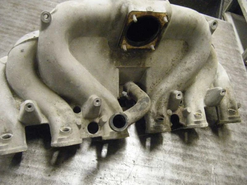 Bmw 635 csi intake manifold 1985 - Image 4 of 4