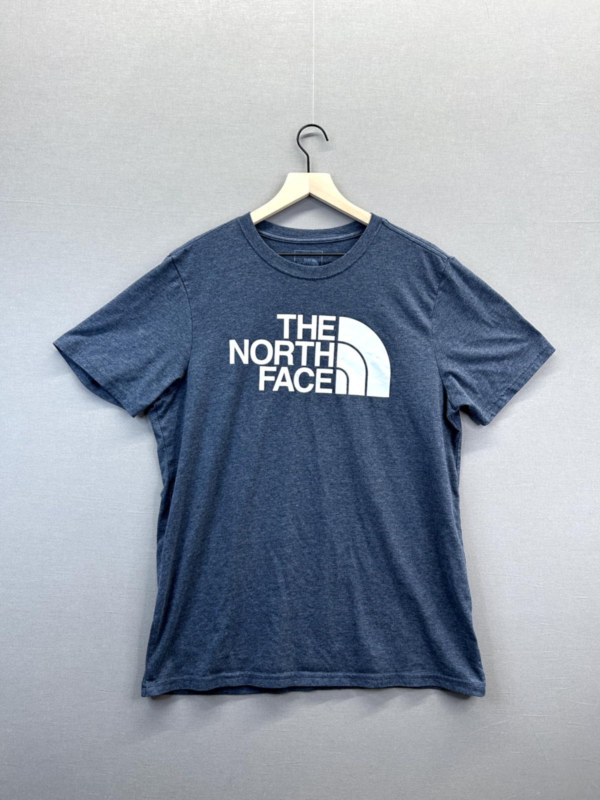 The North Face Men's Large Gray Crew Neck Short Sleeve T-Shirt