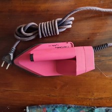 fer à Repasser de Voyage Pierre CARDIN pour Jura Suisse vintage 