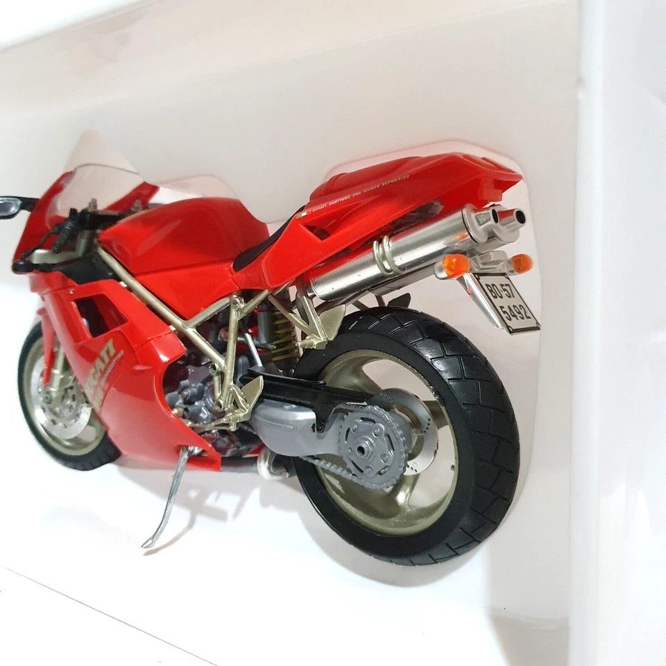 1:9 Scale Ducati 916 S.P. by Protar Mythic Byke Collection #10260 - image 3 of 4
