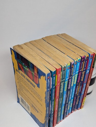 Lot of 12 Goosebumps Books by R.L. Stine – Mixed Editions (see description!) - Picture 9 of 12