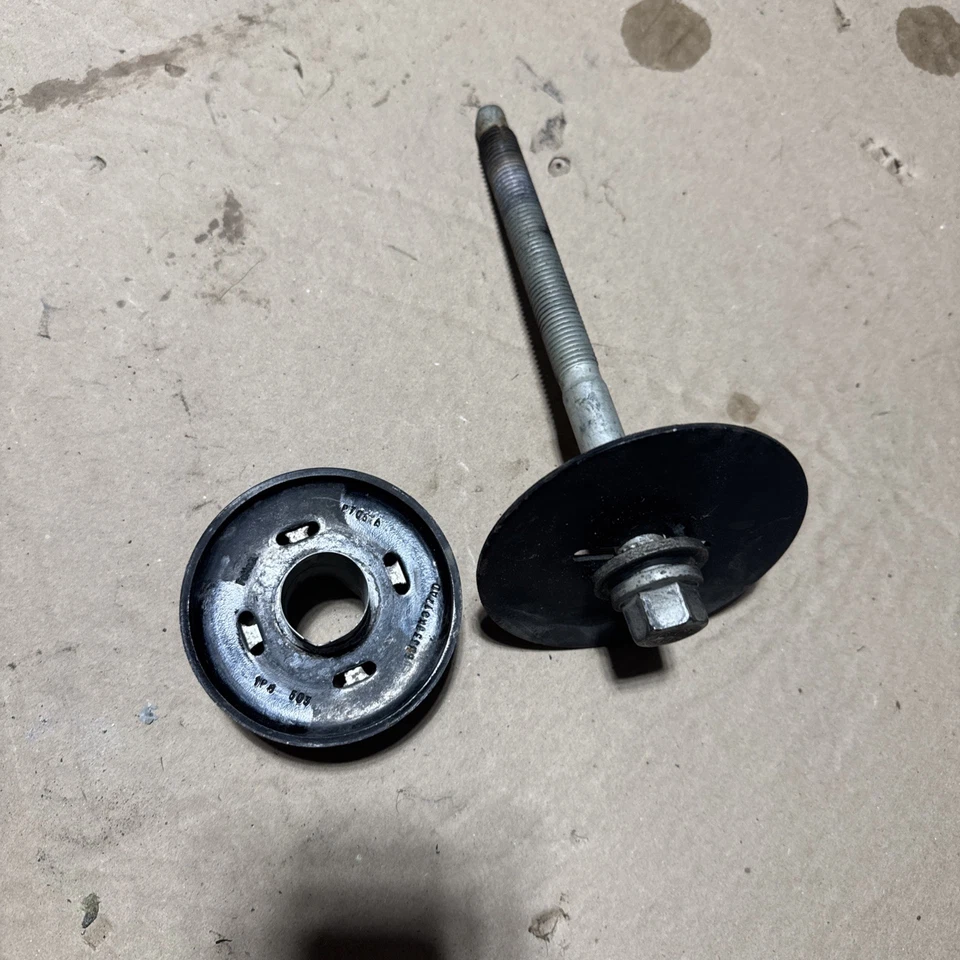 11-19 FORD EXPLORER SUBCHASIS TRASERO SUBMARCO MONTAJE Foto 3 de 4