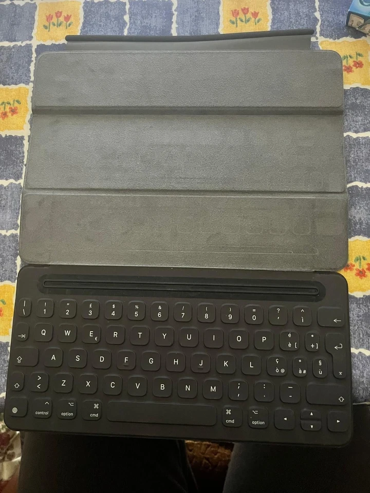 Smart Keyboard per iPad Pro 9,7 originale apple, grigia scura, mai usata  - Immagine 3 di 4