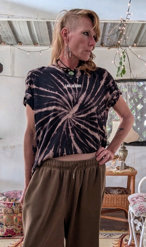 Black And Brown Lee Tie Dyed T-shirt Front Logo Boxy Fit Size 14