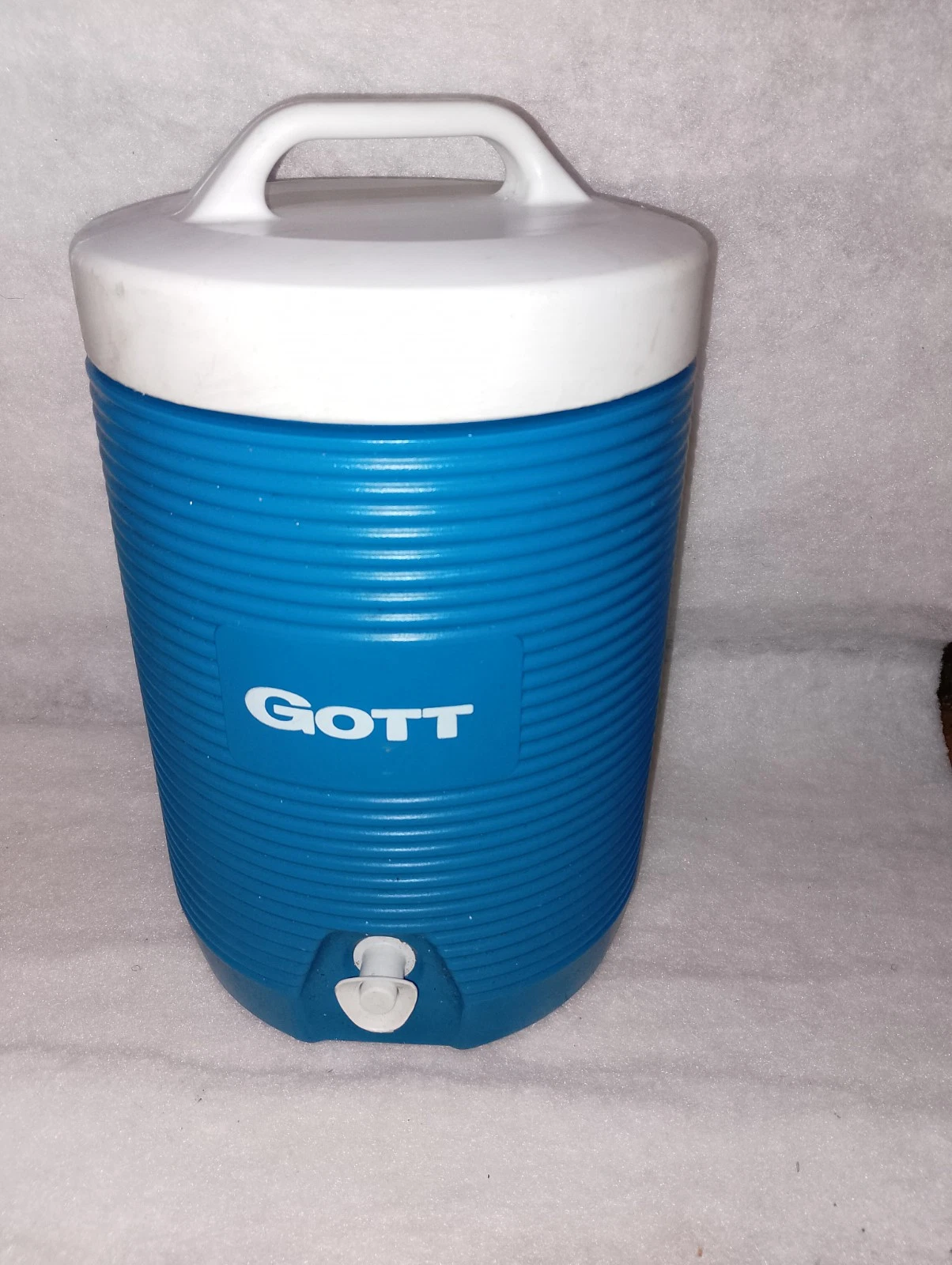 Vintage 1980's Gott 2 Gallon Blue Water Dispenser Cooler Camping