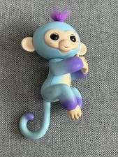 AUTHENTIC Fingerlings - Interactive Baby Monkey- ZOE By WowWee