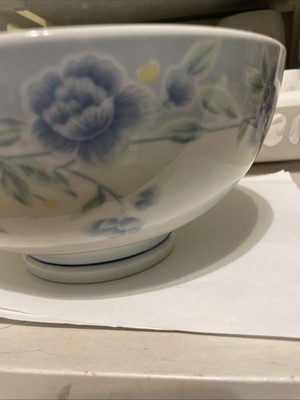 Cheng s Wht Jade Porcelain Bowl Floral Pattern Blue & White Vintage EUC Kirchen