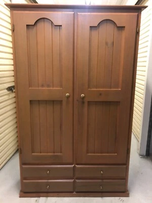 Wardrobe Pine Timber Varnished Wardrobes Newcastle Gumtree