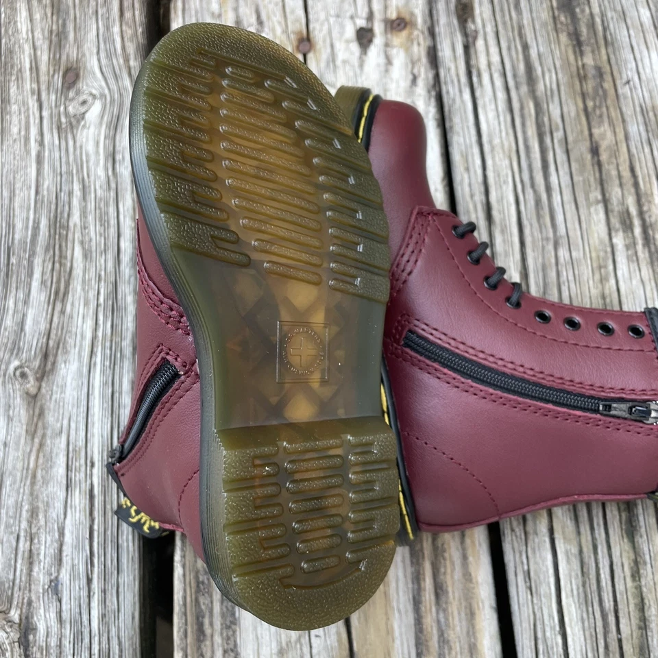 Botas Dr Martens AirWair Brooklee Rojo Cereza Suaves T Core Niños Pequeños Talla 8 EE. UU. Foto 4 de 4