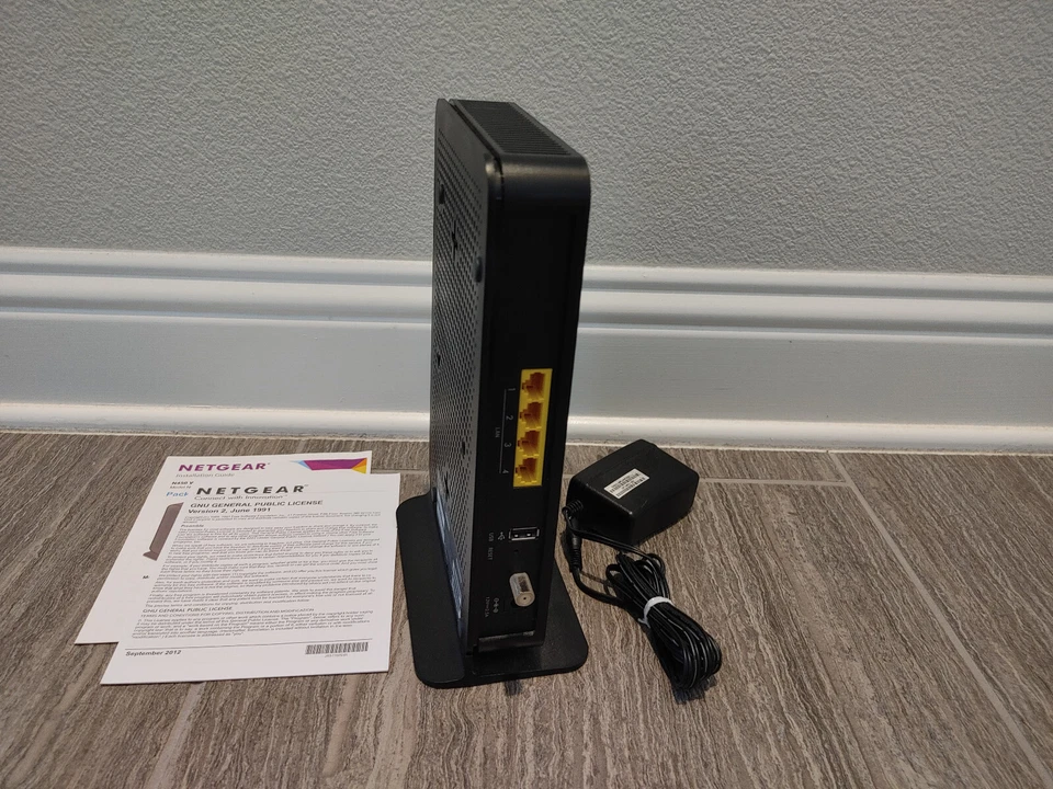 Netgear N450 340 Mbps 4-Port 10/100 Wireless N Router (N450-100NAS) - Image 3 of 3