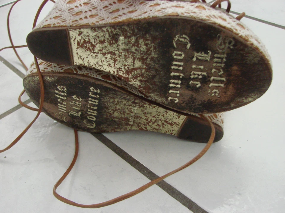 Juicy Couture белый/коричневый на танкетке каблуки 8 М ремень обернуть вокруг лодыжки с кружева и пробки - Изображение 2 из 4