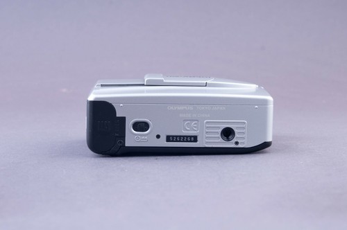 Olympus Trip XB401 BOX 35mm Point & Shoot Film Camera - Picture 11 of 12