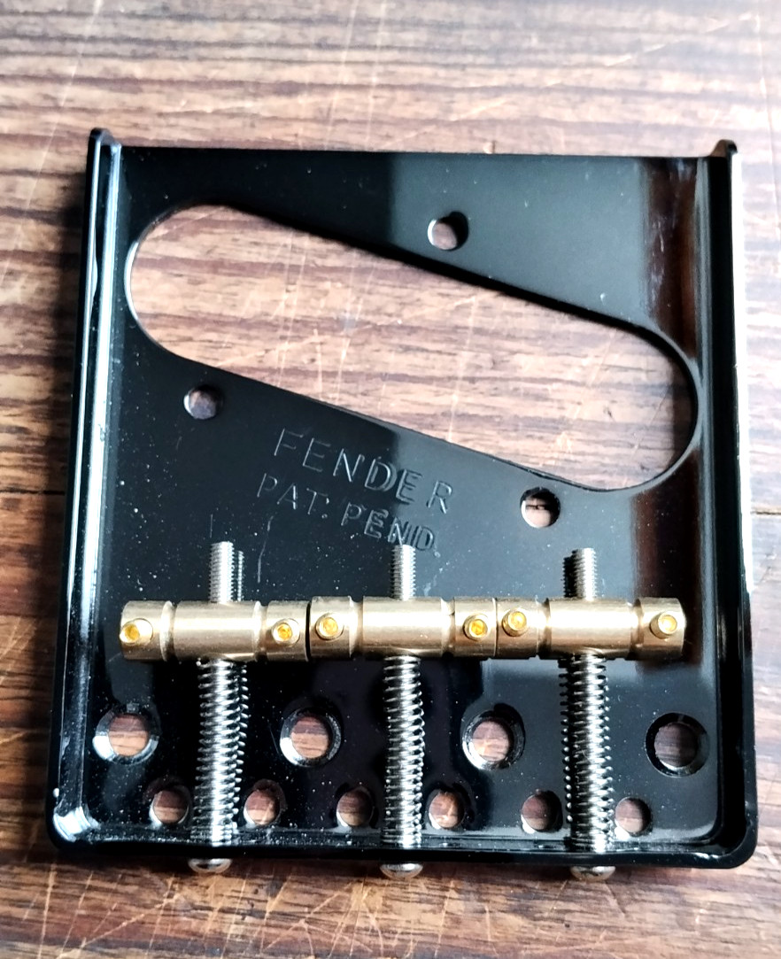 Fender American Vintage Tele Bridge Assembly, 3 Brass Saddles, Chrome | Authentic vintage Tele tone, brass saddles for warm sustain, chrome, drop-in replacement, American Vintage upgrade - Image 4