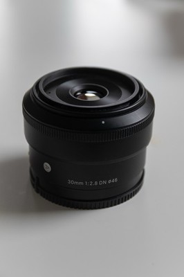 Sigma 30mm f/2.8 DN Art E-Mount für Sony Objektiv schwarz