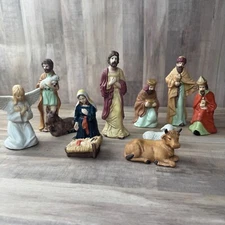 Vintage Artmark Nativity Set of 11 Pieces Porcelain Christmas 1996