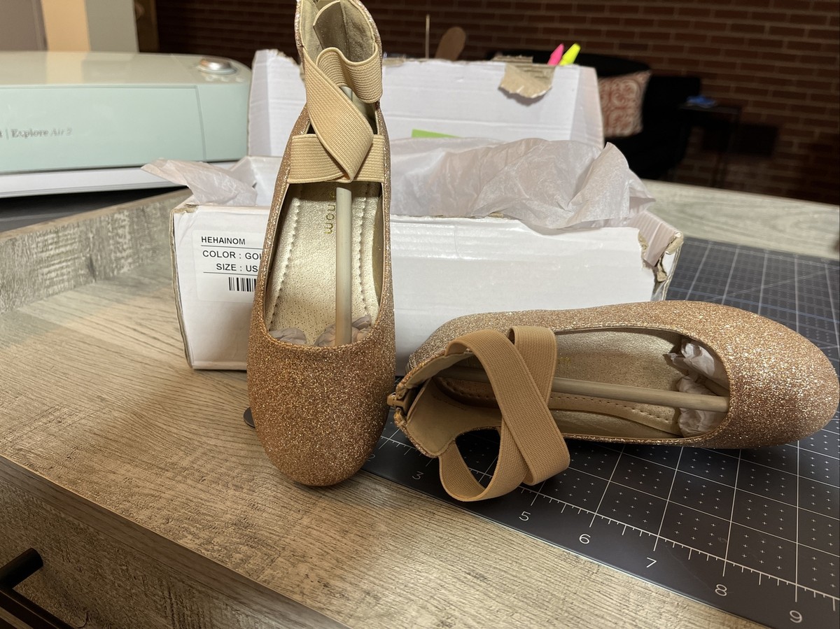 HeHaInom girls dress shoes New in box Gold Glitter Size US 12