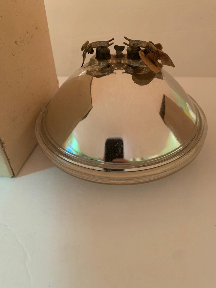 General Electric Mazda 4534 Señal Intermitente 300W 110V PAR 46 Foto 3 de 4