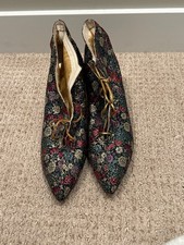 Vintage Embroidered Shoes - size 7 - Sax Fifth Avenue