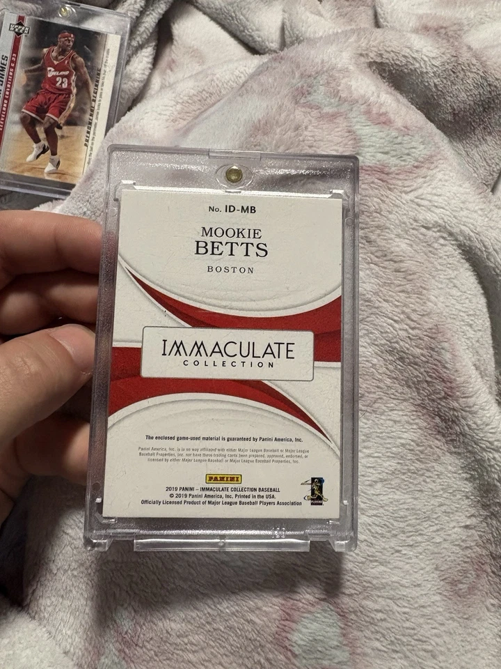 2019 Panini Immaculate Collection - Immaculate Dual Relics Mookie Betts Red /25  - Image 2 of 2