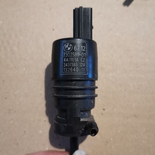 BMW E92 Wischwasserpumpe 7302589