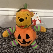 Disney Store Winnie The Pooh - Pumpkin 8" Mini Bean Bag w/Tag - New Halloween