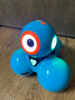 Wonder Workshop DA01 Dash Robot - Robot Only - Powers On / Works