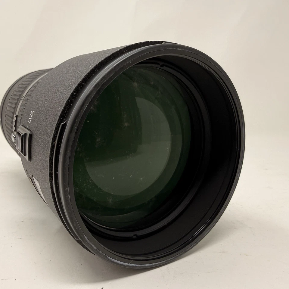 Lente Nikon ED AF Nikkor 80-200mm 1:2.8D - Imagem 2 de 4