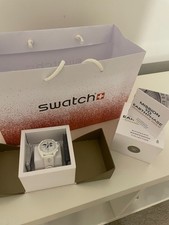 Swatch x Omega Mission to Earthphase Moonshine Gold - W/ ORIGINAL BOX AND PAPERS