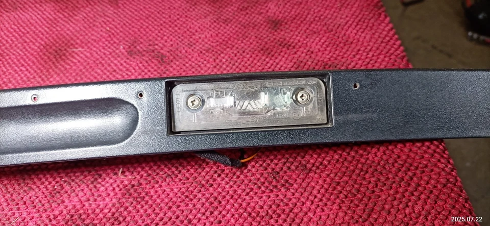 Griffleiste Heckklappe Kennzeichenbeleuchtung 2N11N43404AJW Ford Fusion JU 2004 - Bild 2 von 4