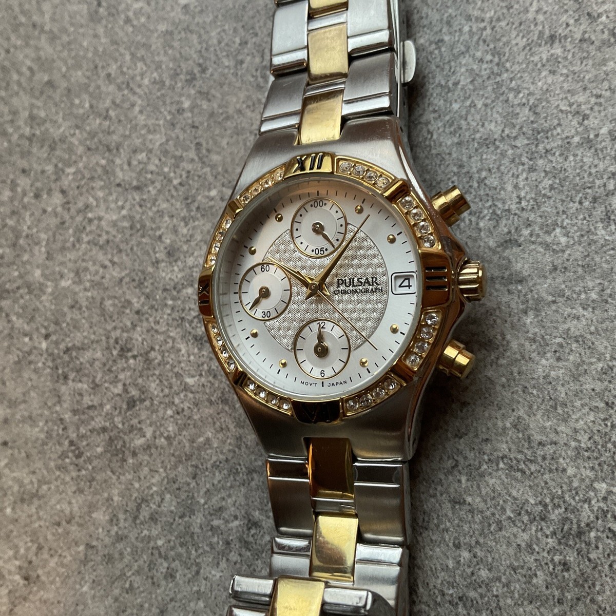 Pulsar Ym92-x231 Men Silver Steel Chronograph Analog Quartz Watch