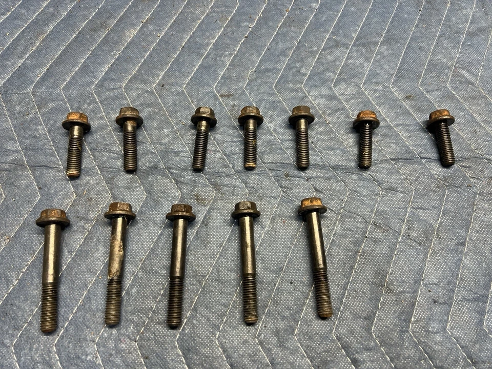 1998-2000 Volvo V70R V70 motor para transmissão campainha carcaça conjunto de parafusos fabricante de equipamento original #4004E - Imagem 2 de 4