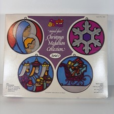 Vintage Makit & Bakit Stained Glass Christmas Medallion Collection Series 1 260