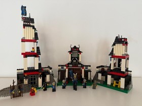 Lego Castle Ninja 6093:Flying Ninja Fortress Complete with Instructions