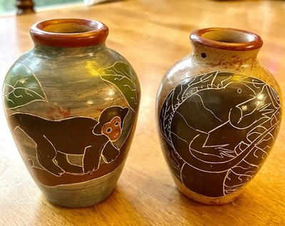 2 Nicaragua Pottery Vase With Monkey & Lizard 3.5'' Tall