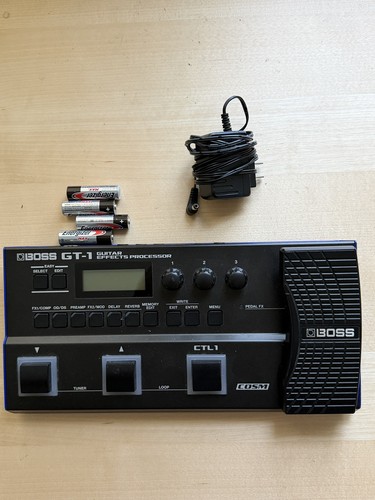 BOSS GT-1 Guitar Effects Processor Multi-Effects Pedal w Power Supply Tested