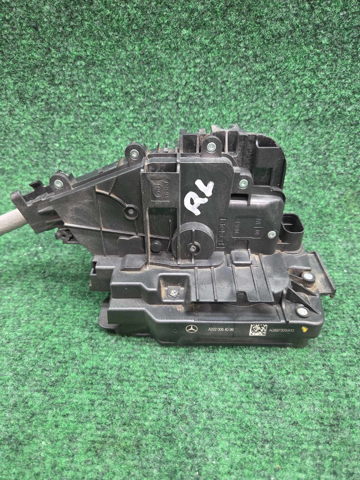 2016-2019 Mercedes Benz Glc 300 Left Rear Door Lock Latch Oem A0997309300
