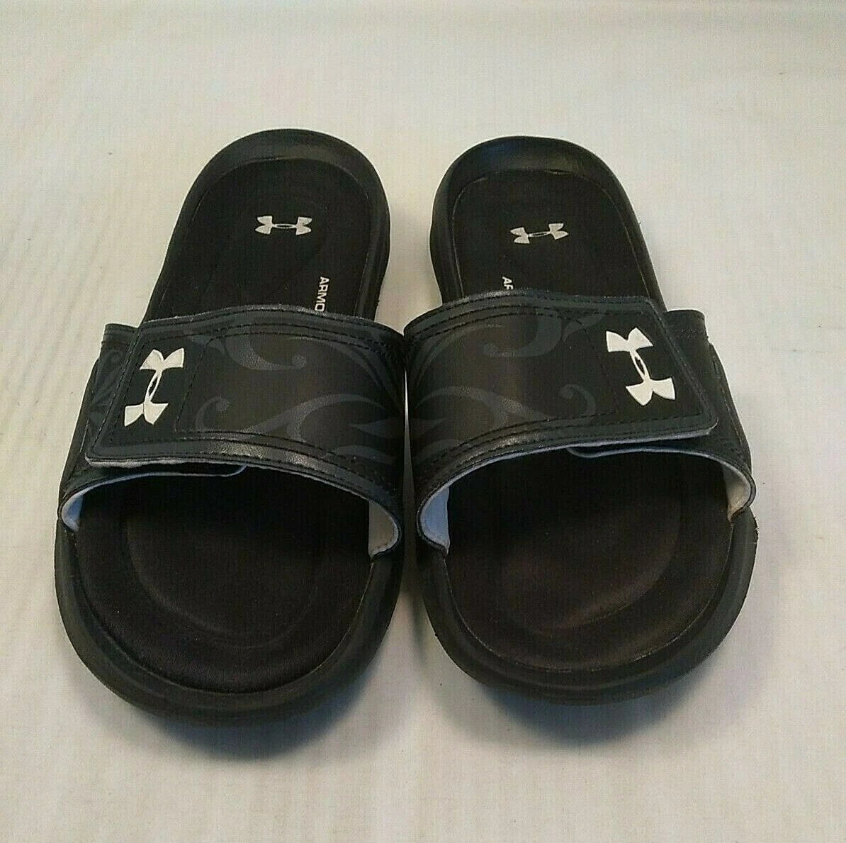 Under Armor Form Women Size 10 Black Adjustable Slides Sandals