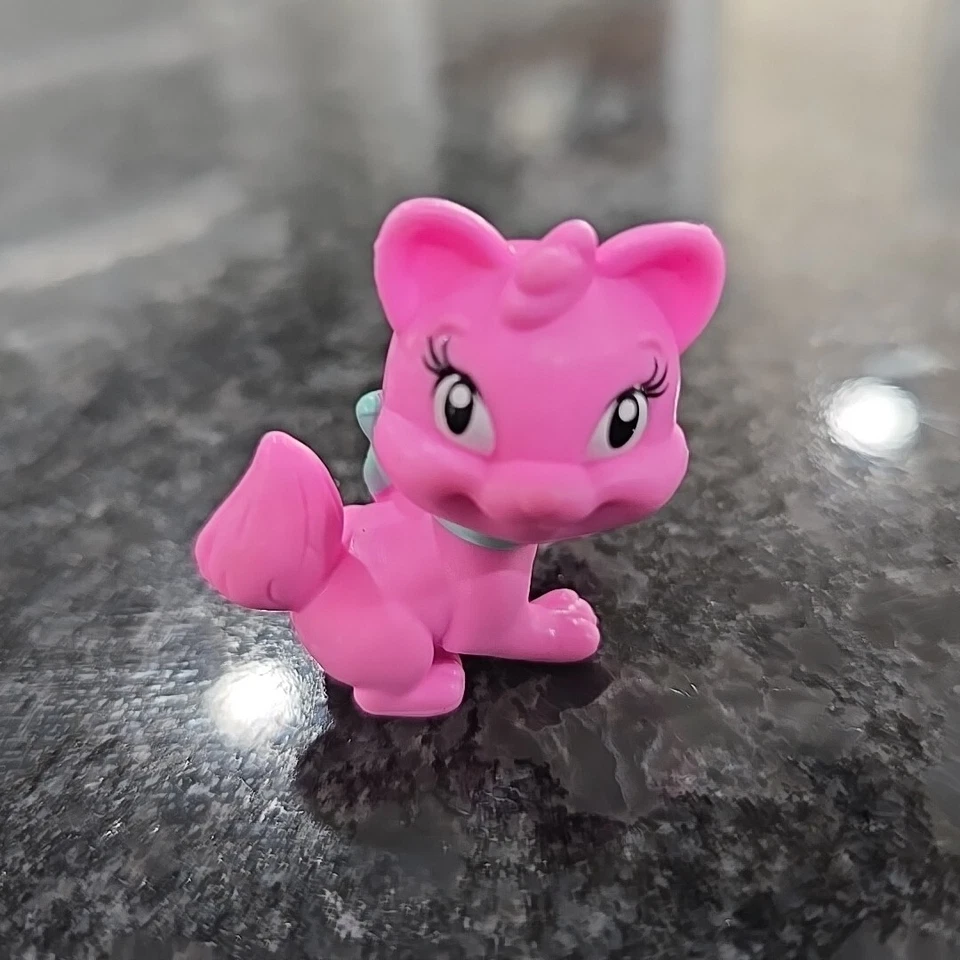Disney 2011 Pink Kitten Minnie Mouse Daisy Duck Pet Cat Kitty Toy Mini Figure - Image 4 of 4