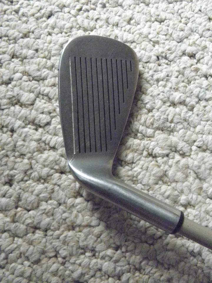 Women right handed graphite Square Two Accord single iron 7 iron - Image 3 of 4