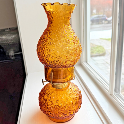 Vtg LE Smith Amber Glass Daisy & Button Oil Lamp w/ Shade 12