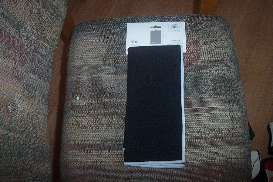 BRAND NEW Mizuno Microfiber Cart Towel black eBay